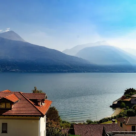 Jolie - By Myhomeincomo Villa